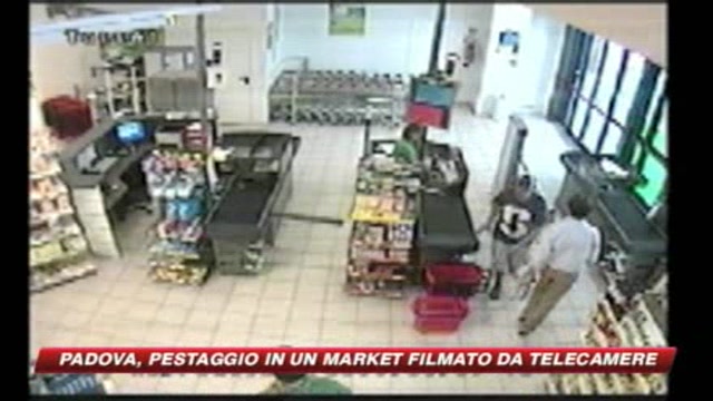Presunto ladro pestato in un supermarket a Padova