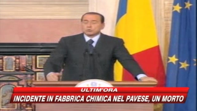 Crisi economica, Berlusconi: Tenete le azioni