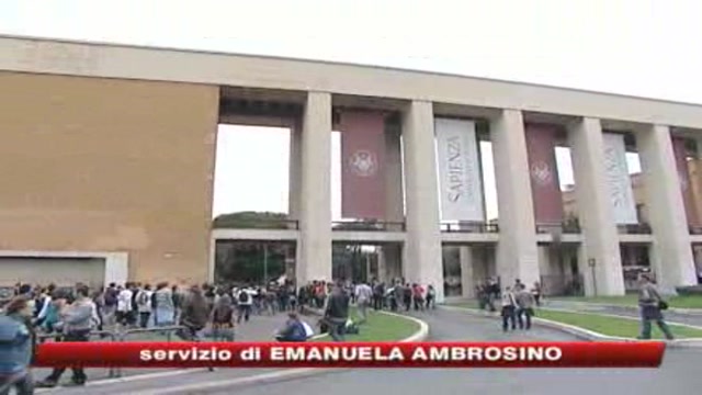 Scuola, gli studenti tornano in piazza. Un ferito a Roma