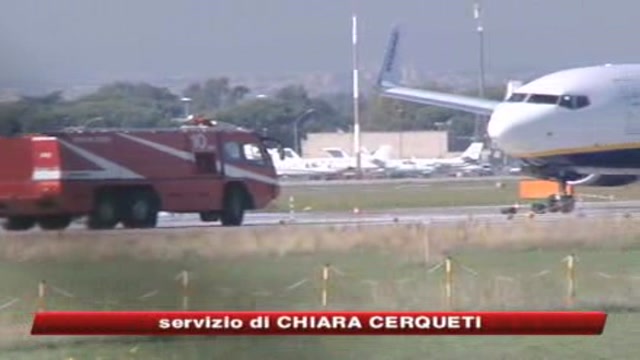 Uccelli danneggiano motori: volo Ryanair atterra a Ciampino