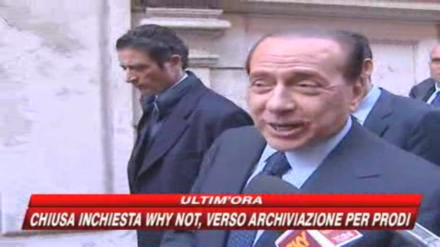 Berlusconi: 900 euro in più per famiglia 