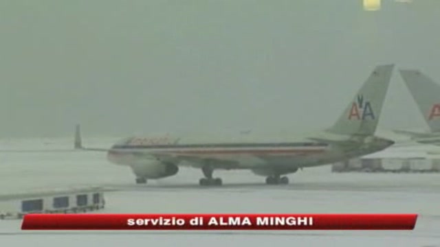 Usa, Obama lascia il gelo di Chicago per volare alle Hawaii