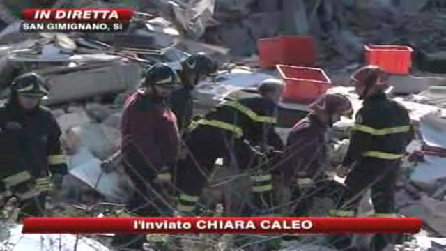 Siena, esplode edificio: estratte vive 2 donne. Una dispersa