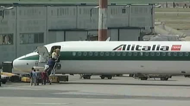 Alitalia, aerei fermi tra il 12 e il 13 gennaio