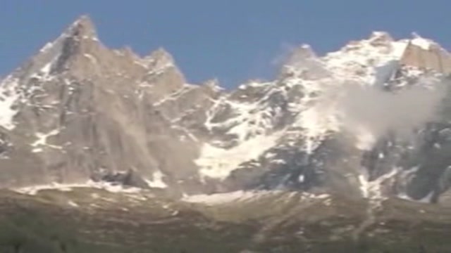 Tragedia sul Monte Bianco, morti 4 alpinisti torinesi