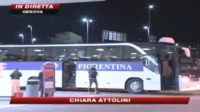 Genova, fratture multiple per tifoso travolto da bus