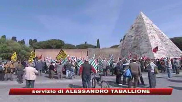 25 Aprile, a Roma slogan anti-Alemanno 