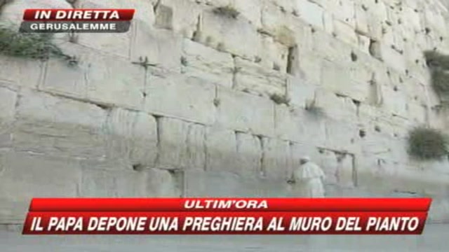 Il Papa prega al Muro del Pianto GUARDA LE IMMAGINI