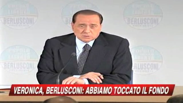 Foto e polemiche, Berlusconi: Si è toccato il fondo