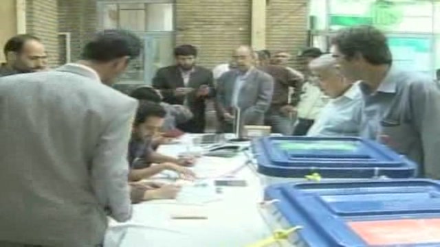 Iran, urne aperte per le elezioni presidenziali