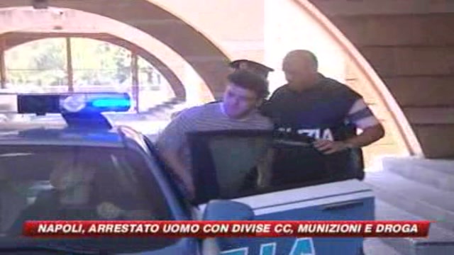 Napoli, trovate divise carabinieri e armi: un arresto