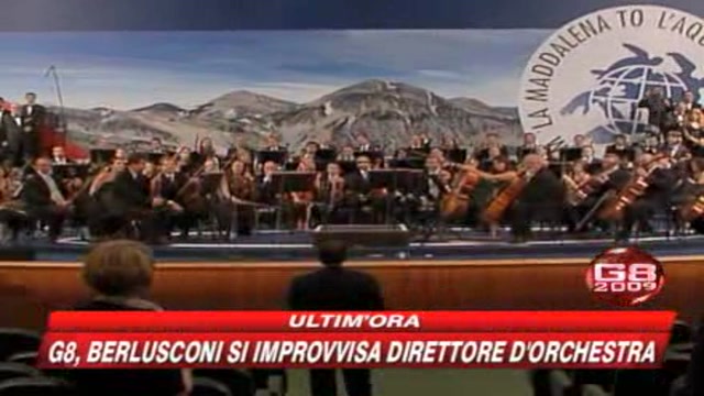 G8, Berlusconi si improvvisa direttore d'orchestra