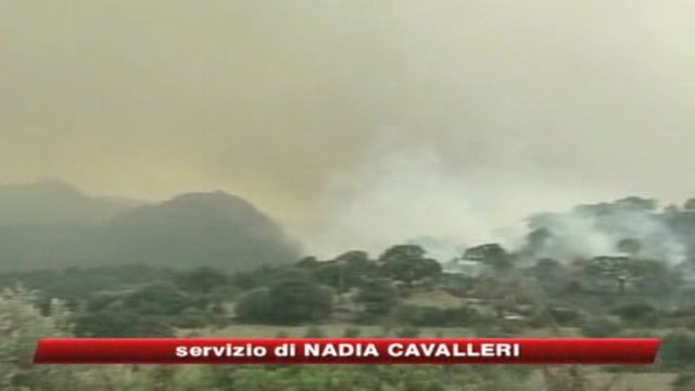Inferno Sardegna, due vittime. Oggi picco di caldo