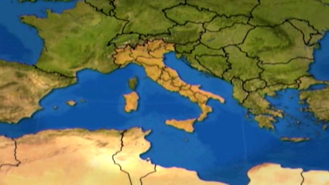 Lampedusa, soccorso un gommone con 50 clandestini