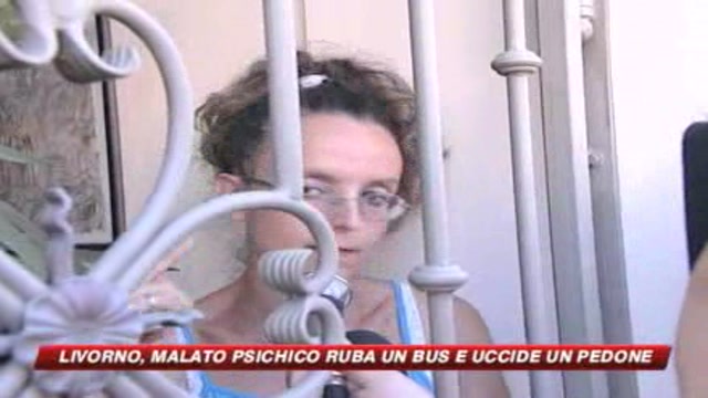 Livorno, malato psichico ruba un bus e uccide un pedone