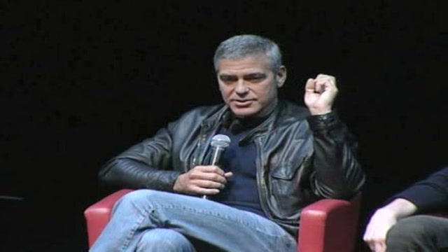 George Clooney: L'Aquila non diventi come New Orleans
