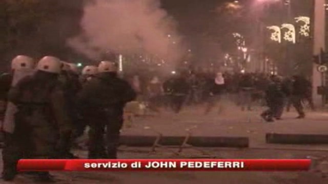 Atene, manifestazione anarchici: arrestati 5 italiani