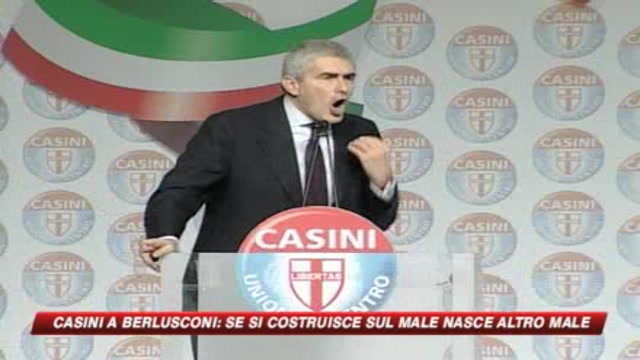 Monito di Casini a Berlusconi: Odio genera odio