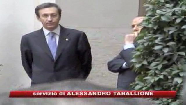 E' tregua tra Fini e Berlusconi