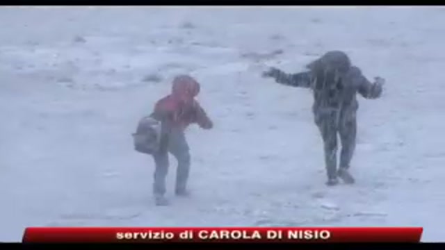 Roma si sveglia sotto la neve, non accadeva da 24 anni