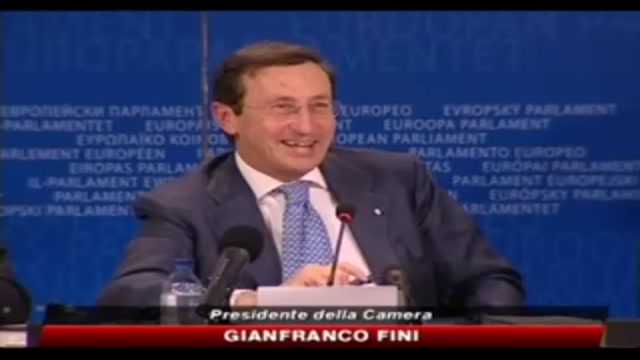 Immigrazione, Fini: la mia opinione non coincide al 100% con Berlusconi