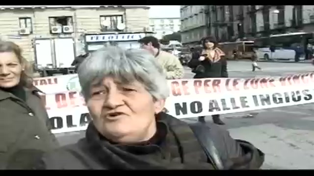 Corteo contro le demolizioni di case abusive, Napoli in tilt