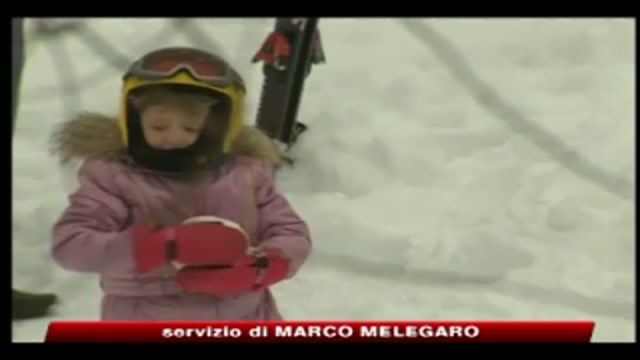 Ondata di freddo a Mosca, mai così tanta neve da 44 anni