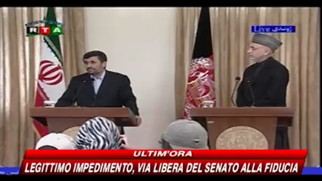Kabul, Ahmadinejad visita Karzai