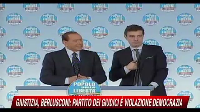 Giustizia, Berlusconi: partito dei giudici è violazione democrazia