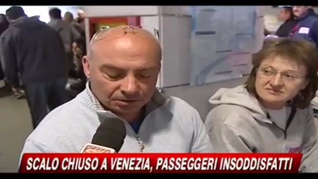 Scalo chiuso a Venezia, passeggeri insoddisfatti