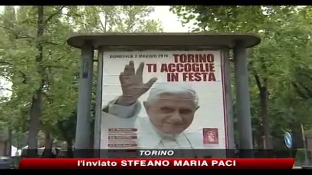 Torino, attesa per l'arrivo del papa in visita della sindone