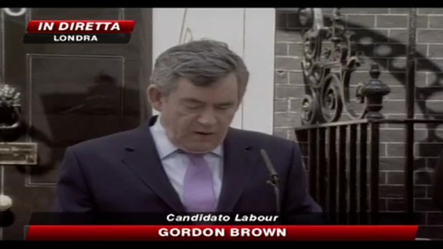 Brown: al paese serve un governo forte e stabile
