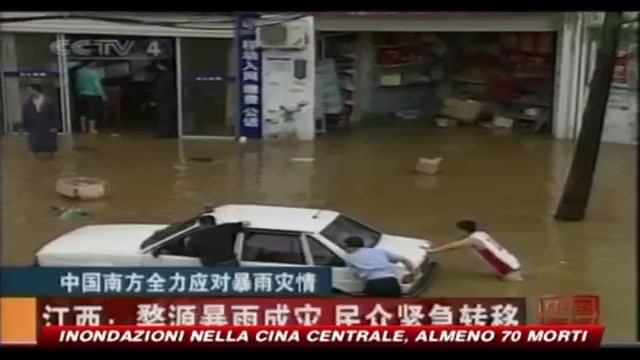 Inondazioni nella Cina centrale, almeno 70 morti