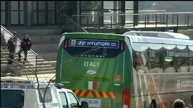 Italia arriva al campo di allenamento