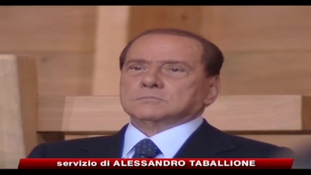 Silvio Berlusconi dal web manda un avviso all'opposizione interna al Pdl