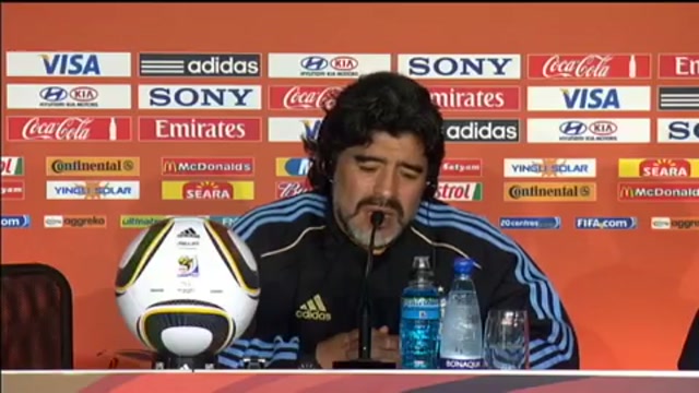 Conferenza di Maradona su futuro Nazionale Argentina