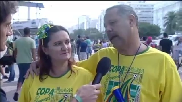 Brasile, la delusione dei tifosi a Copacabana