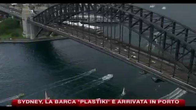 Sydney, la barca Plastiki è arrivata in porto