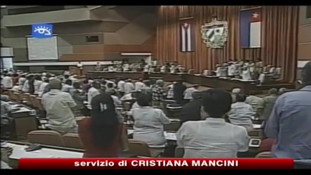Dopo 4 anni Castro interviene all'assemblea nazionale