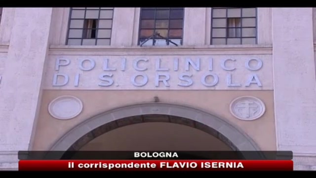 Bologna, 58enne aggredito davanti al pub resta in coma