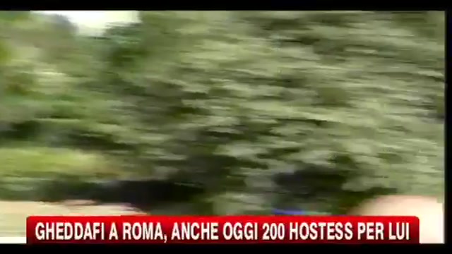 Gheddafi a Roma, anche oggi 200 hostess per lui