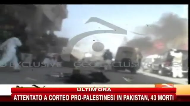 Attentato a corteo pro-palestinesi in Pakistan, 43 morti