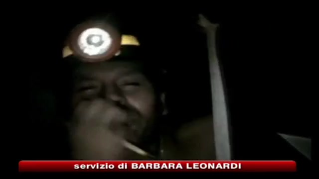 Cile, minatori intrappolati festeggiano due compleanni