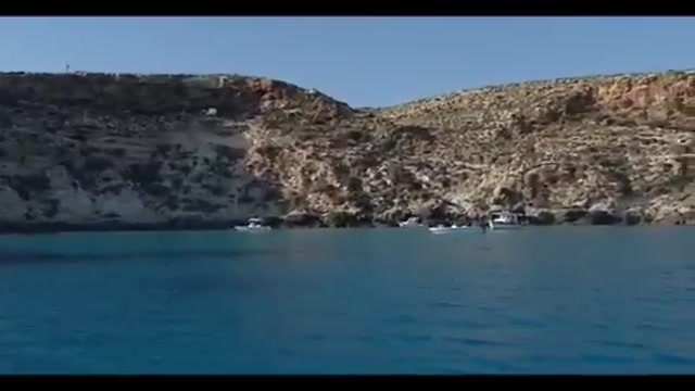 Spari contro peschereccio, anche militari italiani su barca libica