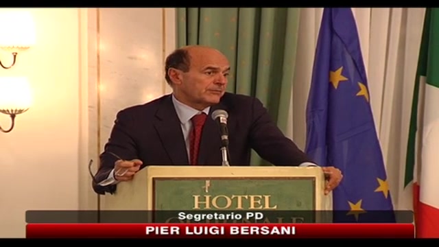 Bersani al Pd: Gambe in spalla, Berlusconi è in crisi