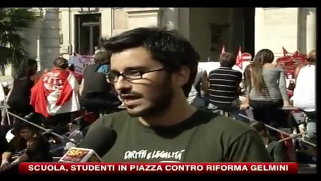 Scuola, studenti in piazza contro riforma Gelmini, le voci