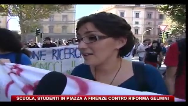 Scuola, studenti in piazza a Firenze contro riforma Gelmini, le voci