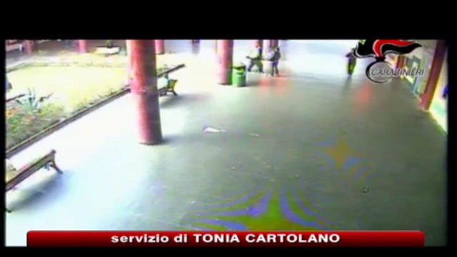 Roma, grave la donna aggredita nella stazione della metro