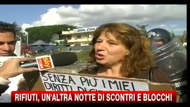 Rifiuti in Campania, parlano i cittadini e i sindaci