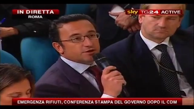 6 - Conferenza emergenza Terzigno, Berlusconi: situazione non preoccupante